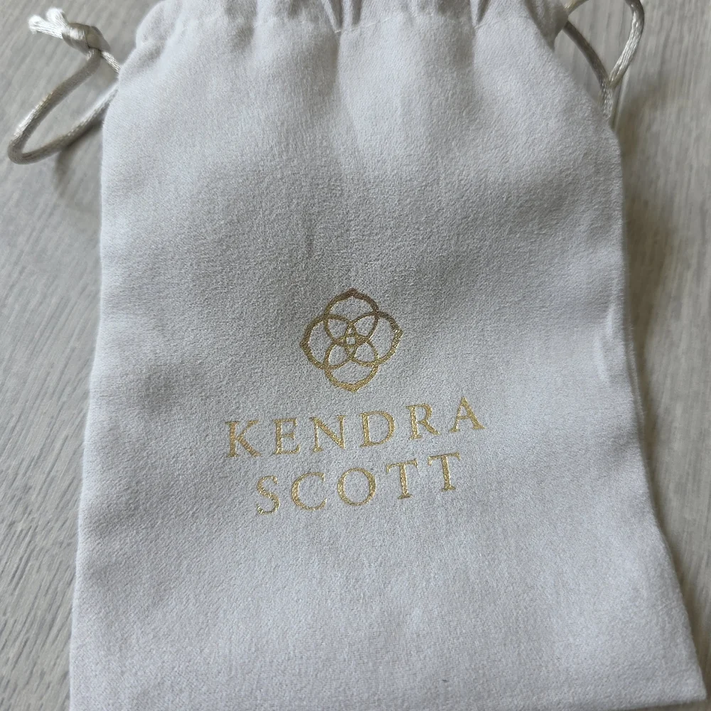 Kendra Scott Addision Chocker Necklace - Picture 4 of 7